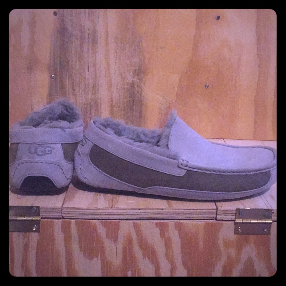 Men’s UGG slippers